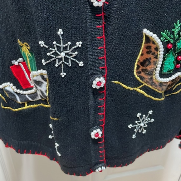 Christmas Sweater 🎄 - Picture 3 of 11